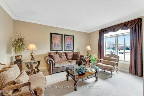 9 Rue Chateaux Terrace, Brantford, ON N3T 6N7
