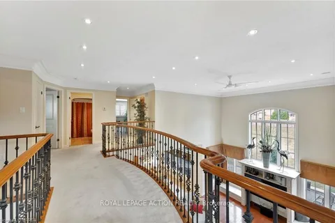 9 Rue Chateaux Terrace, Brantford, ON N3T 6N7