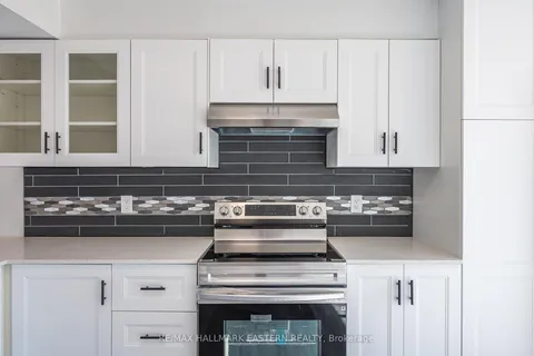 16 Ferguson Place, Peterborough North, ON K9H 7M9
