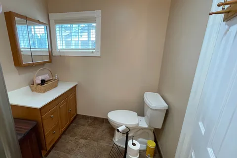 4456 Lyons Creek Road, Niagara Falls, ON L2E 6S6
