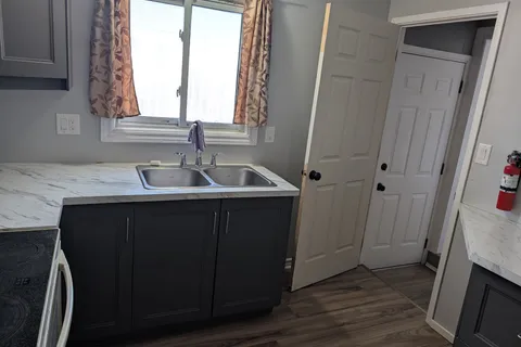 5 CALCOTT Court, Thorold, ON L2V 4J9