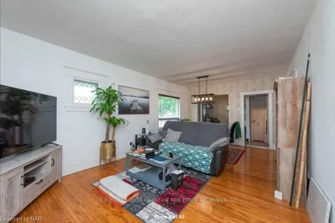 3879 Portage Road, Niagara Falls, ON L2J 2L2