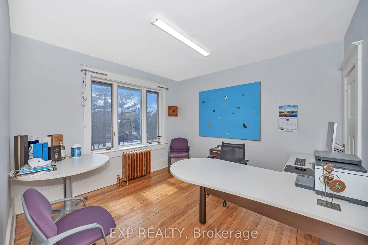 33 Wilton Crescent, ON K1S 2T4