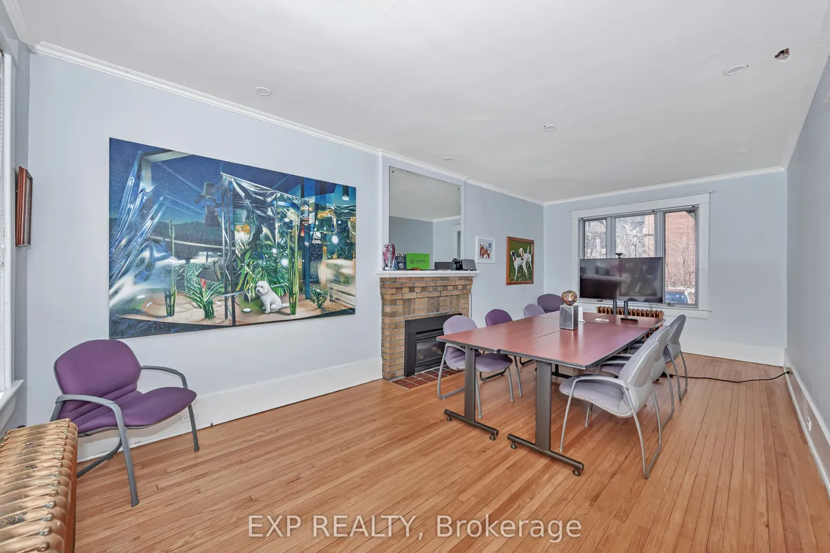 33 Wilton Crescent, ON K1S 2T4