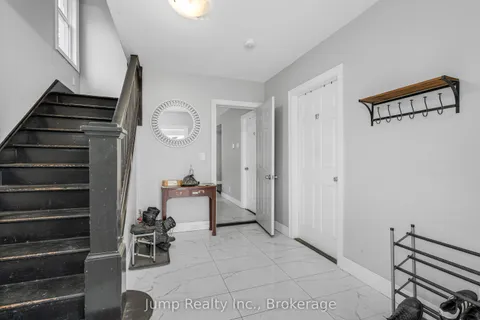 568 TOURNIER Street, Windsor, ON N9C 3H2
