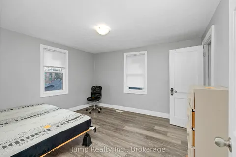 568 TOURNIER Street, Windsor, ON N9C 3H2