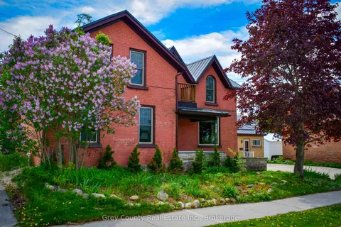 27-29 MAIN Street, ON N0C 1H0