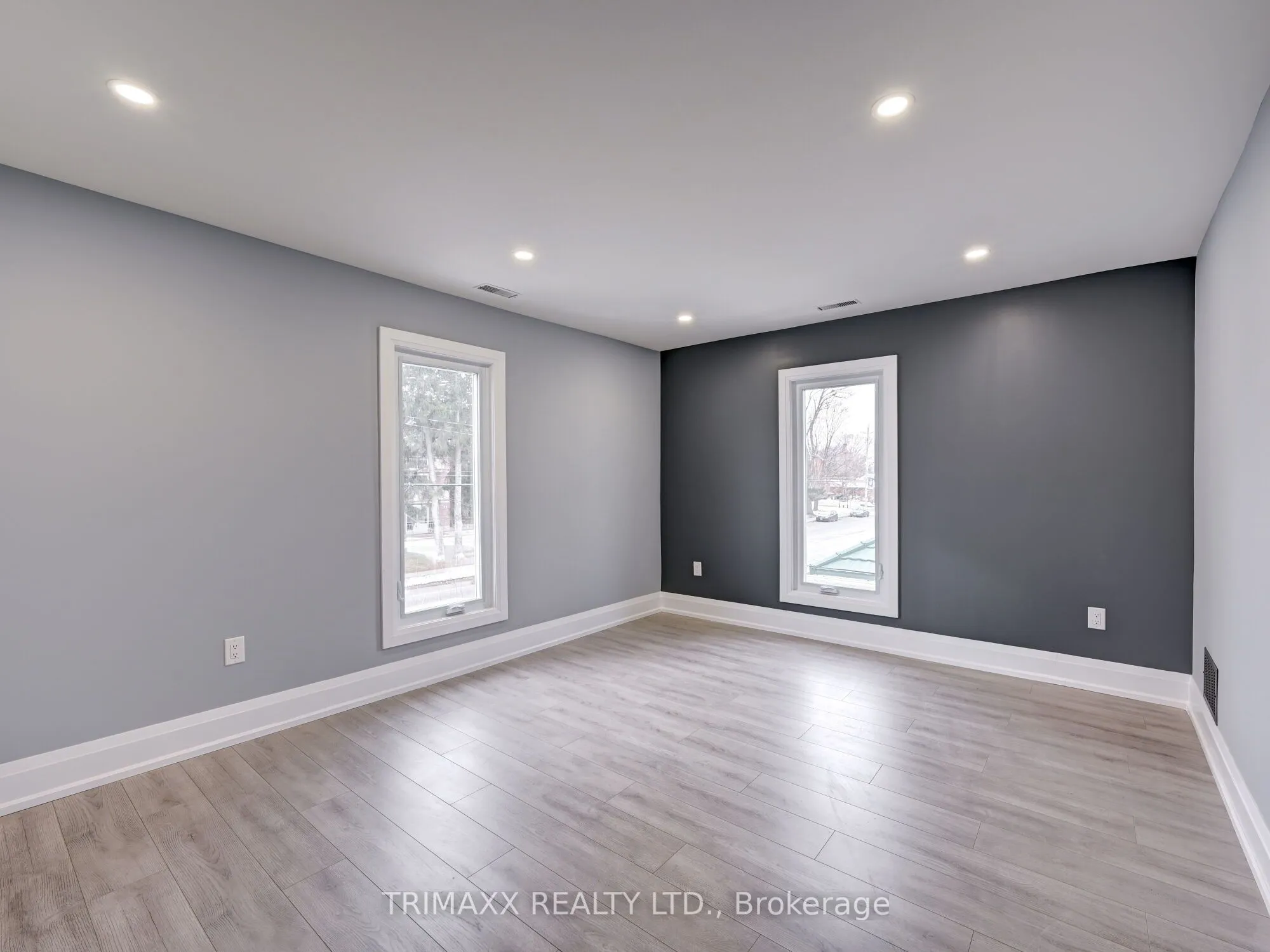 78 Livingston Avenue, Grimsby, ON L3M 1L5