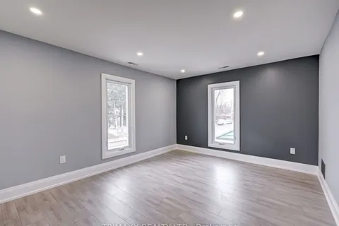 78 Livingston Avenue, Grimsby, ON L3M 1L5