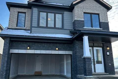 7 Bee Crescent, Brantford, ON N3T 0V7