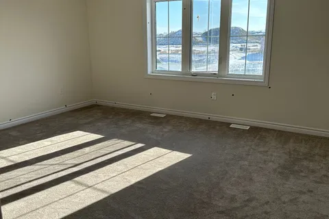 7 Bee Crescent, Brantford, ON N3T 0V7