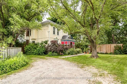 5411 Portage Road, Niagara Falls, ON L2G 5K9
