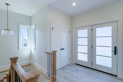 21 Orchard Drive, Stratford, ON N5A 0J7