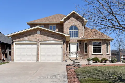 13 Chianti Crescent, Hamilton, ON L8E 5W1
