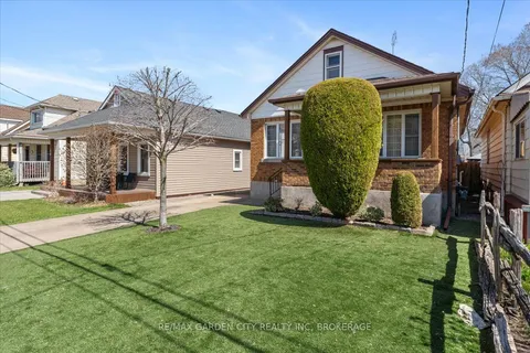 26 Elberta Street, St. Catharines, ON L2M 5M5