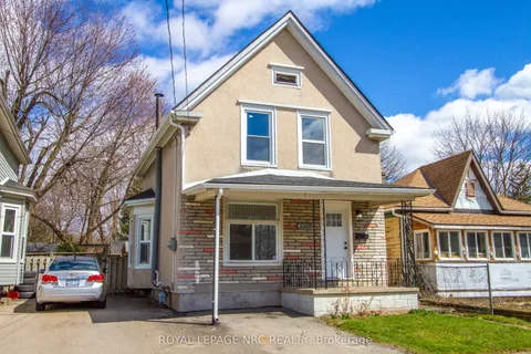4900 St Clair Avenue, Niagara Falls, ON L2E 3T6