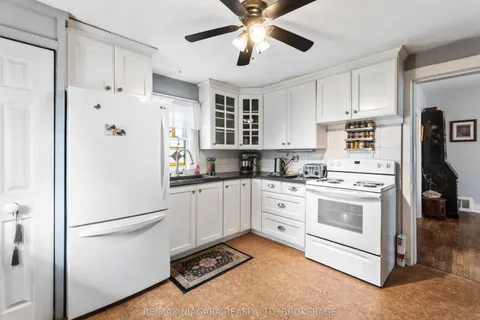 4670 Huron Street, Niagara Falls, ON L2E 2H8
