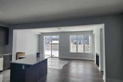 726 Rouncey Road, Kanata, ON K2S 1B6