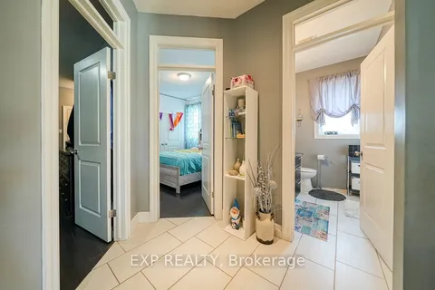 1456 HEALY Lane, ON N6G 5P4