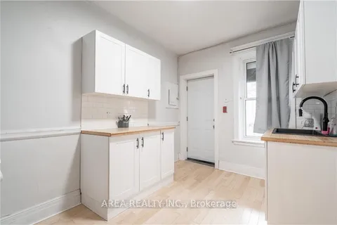 462-464 King Street, Hamilton, ON L8P 1B7