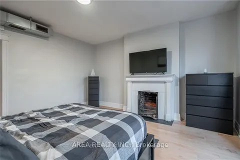 462-464 King Street, Hamilton, ON L8P 1B7