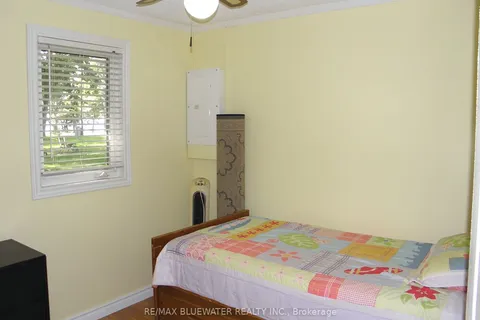 9714 Lake Road, Lambton Shores, ON N0N 1J1