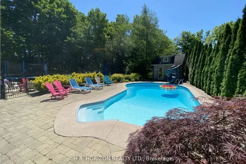 214 Russell Street, Blue Mountains, ON N0H 2P0
