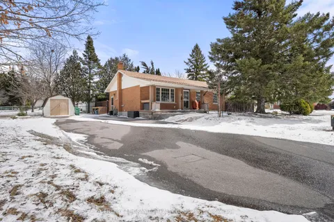 1767 Redwood Drive, Peterborough West, ON K9K 1L7
