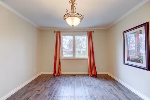 68 Oriole Parkway, Brantford, ON N3R 6V9