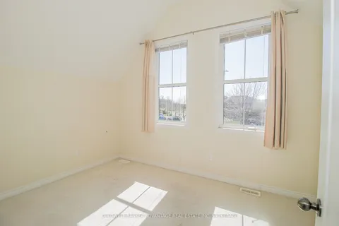 6366 Dilalla Crescent, Niagara Falls, ON L2H 0C9