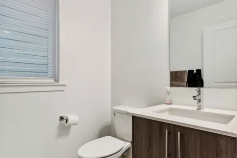 354 Monticello Avenue, Kanata, ON K2S 2S6