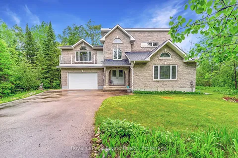 35 Sauble Woods Crescent, South Bruce Peninsula, ON N0H 2G0