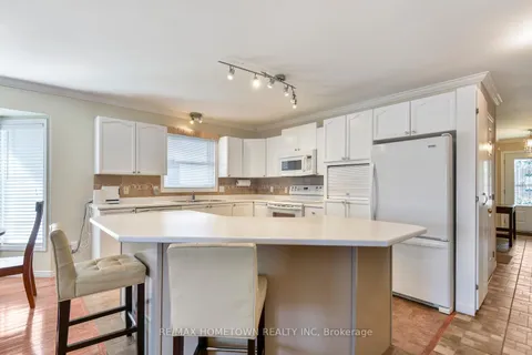 221 BELEY Street, Brockville, ON K6V 7J7
