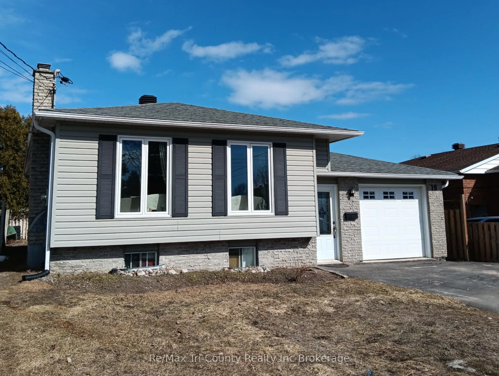 19 Belleview Crescent, North Bay, ON P1B 8V2