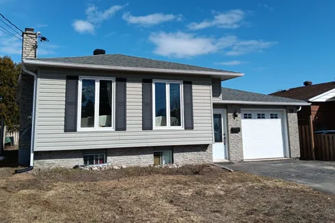 19 Belleview Crescent, North Bay, ON P1B 8V2