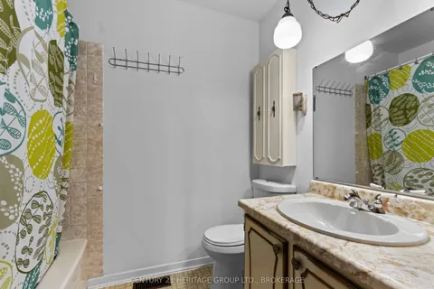 785 Allum Avenue, Kingston, ON K7M 7A3