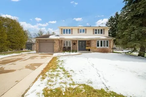 21 Sherwood Crescent, South Huron, ON N0M 1S1