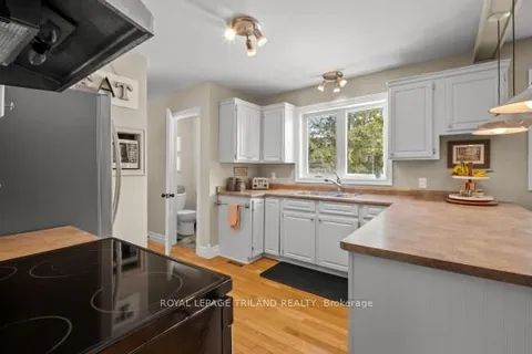 21 Sherwood Crescent, South Huron, ON N0M 1S1