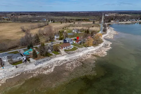 11273 Harbourview Road, Wainfleet, ON L3K 5V4