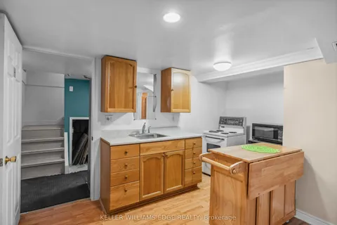 55 East Street, Hamilton, ON L9H 1P2