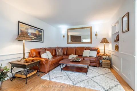 26 Wildan Drive, Hamilton, ON L8N 2Z7