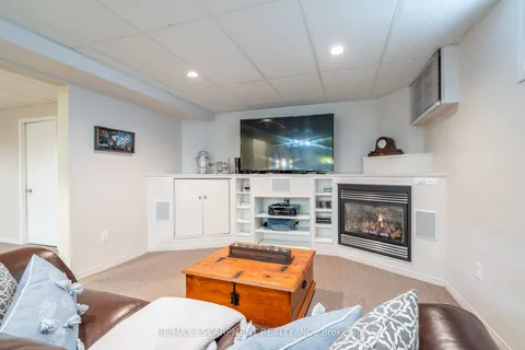 26 Wildan Drive, Hamilton, ON L8N 2Z7