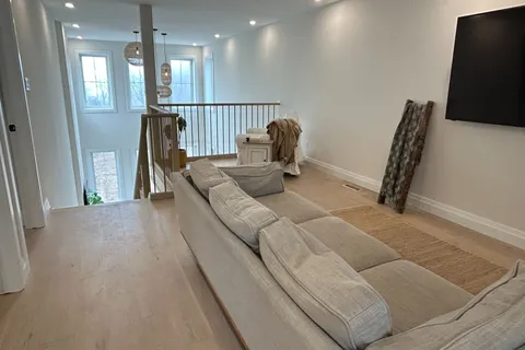 77 Dearing Drive, South Huron, ON N0M 1T0