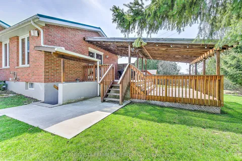 450 Three Valleys Crescent, ON N5Z 3E7