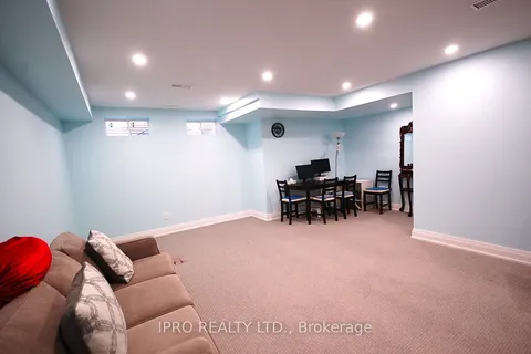 174 Maclachlan Avenue, Haldimand, ON N3W 0E1