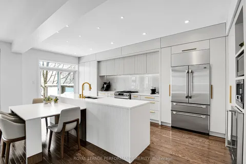 179 Gracewood Crescent, Blossom Park - Airport and Area, ON K1T 0J3