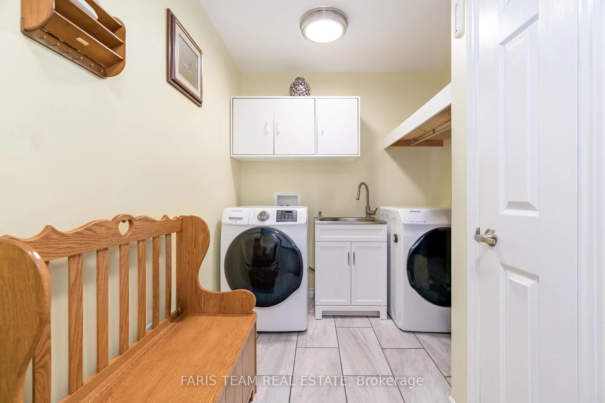 145 Pineridge Gate, Gravenhurst, ON P1P 1Z1