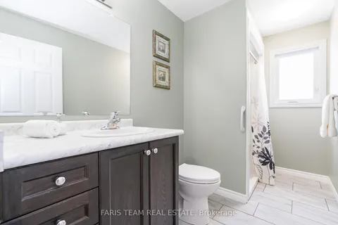 145 Pineridge Gate, Gravenhurst, ON P1P 1Z1