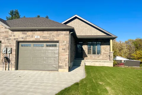 21 Nyah Court, Kincardine, ON N0G 2N0