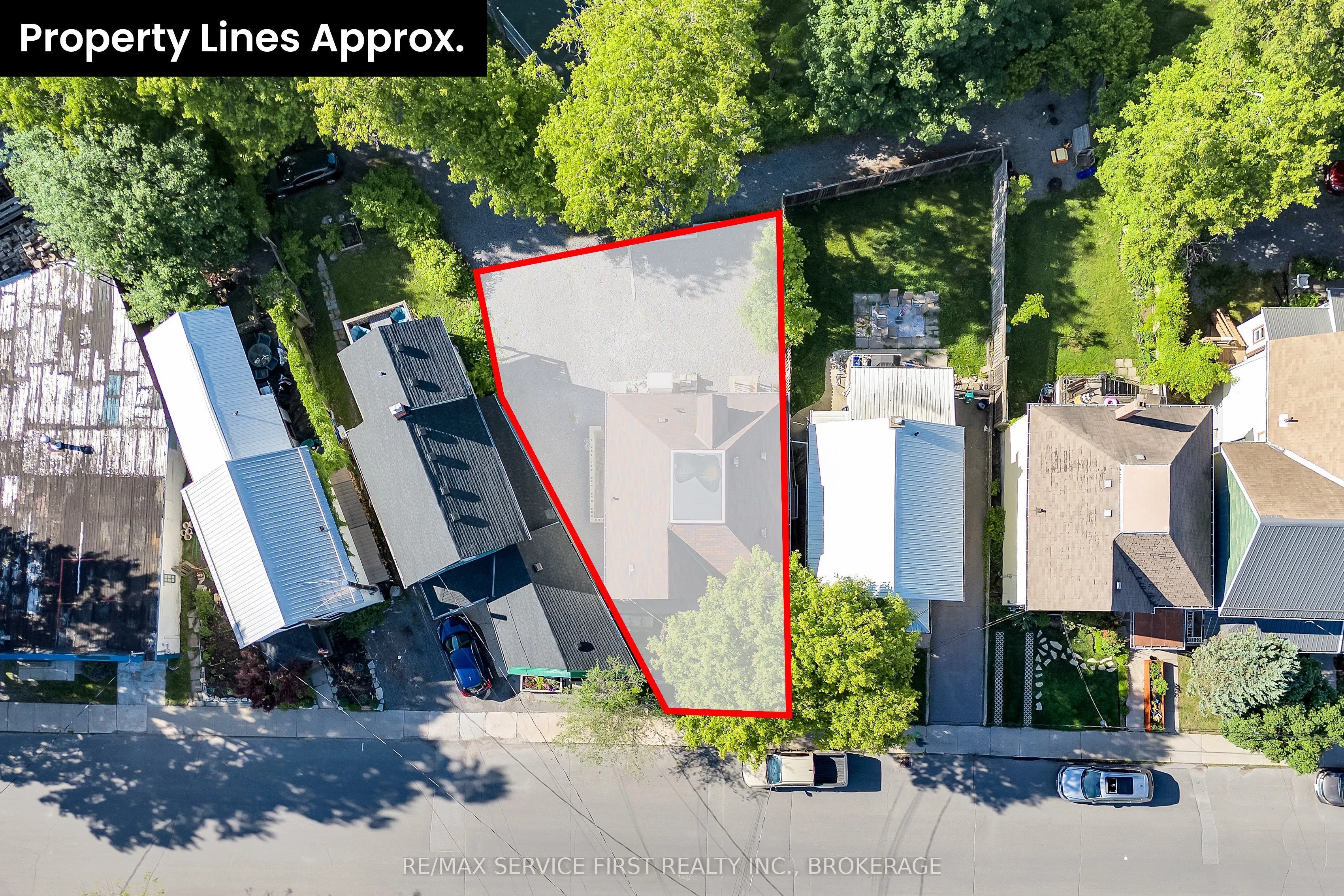211 RAGLAN Road, Kingston, ON K7K 1L5